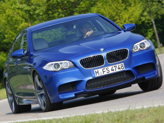 Illustration for article titled 2012 BMW M5: First Photos